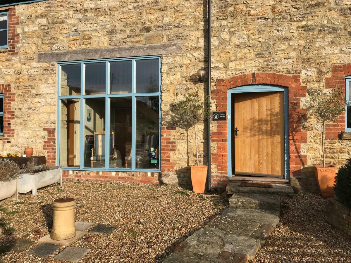 Home Barn Bed And Breakfast Yeovil Exterior photo